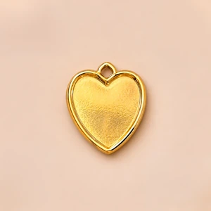 Ciondolo a cuore in oro lucido
