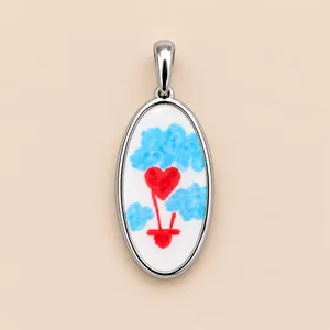 Ciondolo cuore tra nuvole azzurre 300x300